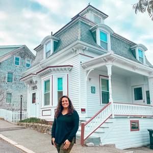 Meet your Posher, Alexandra